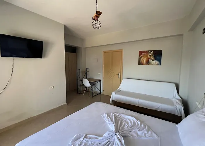Eljon's Apartment-cozy In *